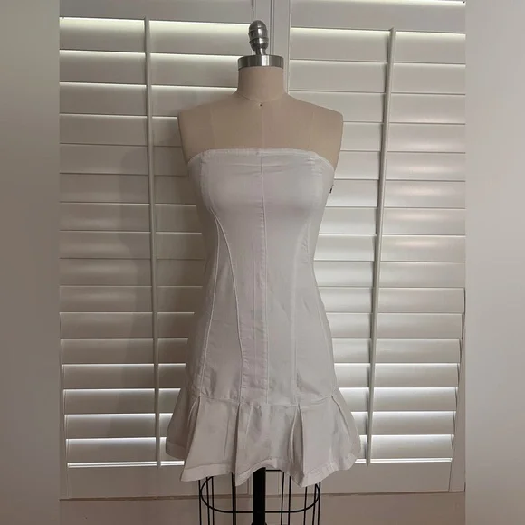 knee length dresses for ladies Urban Outfitters Kimchi Blue White Lace Mini Dress (10/Medium) – The  Thrifty Hippy main image 1